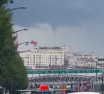 Image d'illustration pour Orage, tornade, inondations : A quand le retour du beau-temps ? 