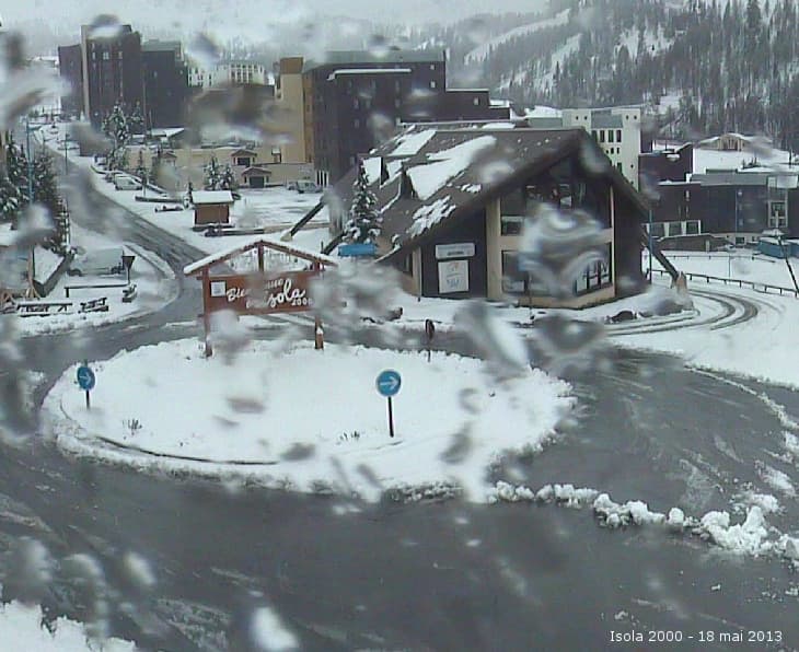 Image d'illustration pour Très mauvais temps avec pluie, orage, vent & neige (sat)