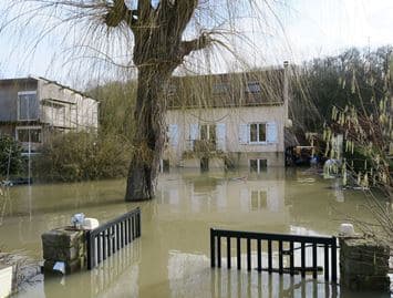Image d'illustration pour Crues et graves inondations fin janvier et début février