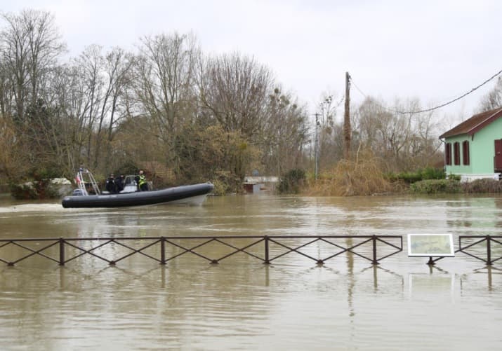 Image d'illustration pour Crues et graves inondations fin janvier et début février