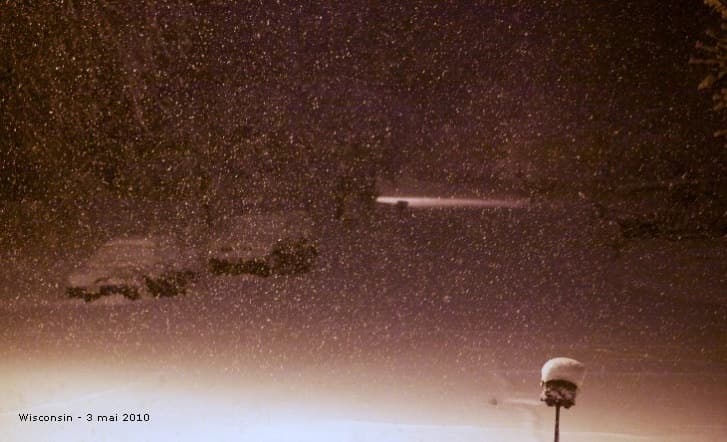 Image d'illustration pour Etats Unis : Neige historique au Midwest - Incendies en Californie